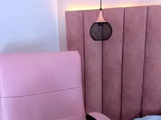 NicoleSteele's Live Sex Cam Show