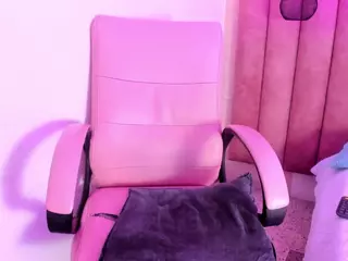 NicoleSteele's Live Sex Cam Show