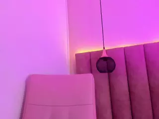 NicoleSteele's Live Sex Cam Show