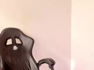 emmaa98's Live Sex Cam Show