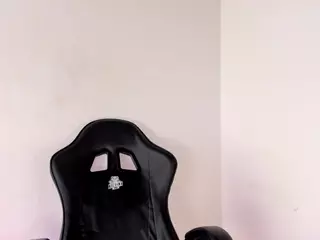 emmaa98's Live Sex Cam Show