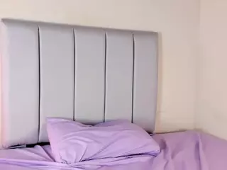 emmaa98's Live Sex Cam Show