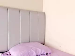 emmaa98's Live Sex Cam Show