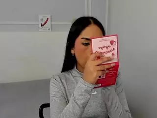 nitaramancini's Live Sex Cam Show