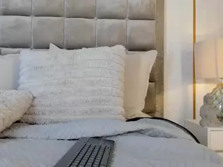 SamanthaaClay's Live Sex Cam Show