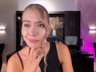 Live cam show with NIA