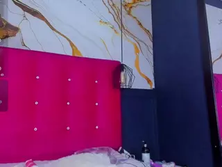 CaraIoshh's Live Sex Cam Show