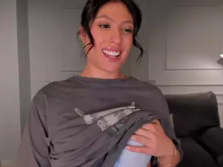 IrinaPortman's Live Sex Cam Show