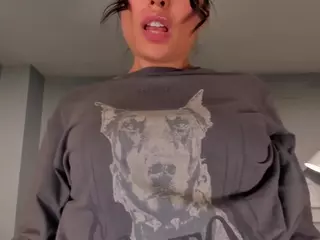 IrinaPortman's Live Sex Cam Show
