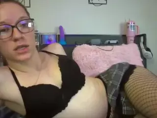 LizDaSnowbunny's Live Sex Cam Show