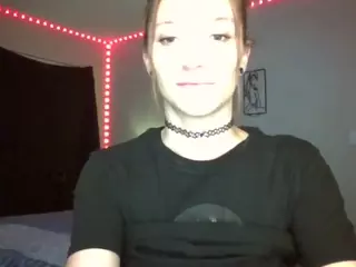LizDaSnowbunny's Live Sex Cam Show