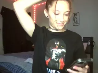 LizDaSnowbunny's Live Sex Cam Show