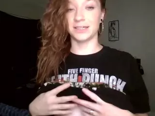 LizDaSnowbunny's Live Sex Cam Show