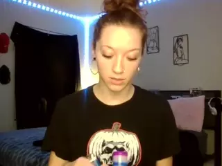 LizDaSnowbunny's Live Sex Cam Show