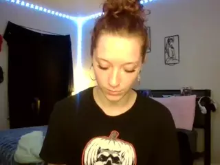 LizDaSnowbunny's Live Sex Cam Show