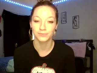 LizDaSnowbunny's Live Sex Cam Show