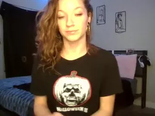 LizDaSnowbunny's Live Sex Cam Show