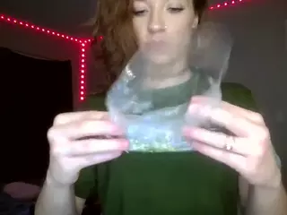 LizDaSnowbunny's Live Sex Cam Show