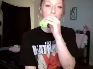 LizDaSnowbunny's Live Sex Cam Show