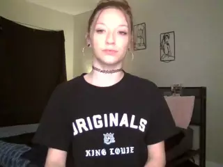 LizDaSnowbunny's Live Sex Cam Show