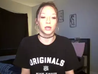 LizDaSnowbunny's Live Sex Cam Show