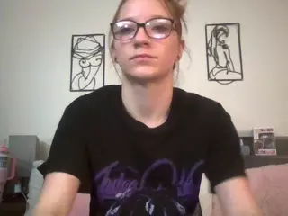 LizDaSnowbunny's Live Sex Cam Show