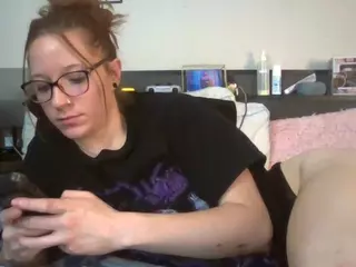 LizDaSnowbunny's Live Sex Cam Show