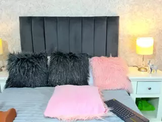 Madison Wiilde's Live Sex Cam Show