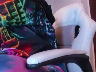 Jhiinny-Brownn's Live Sex Cam Show