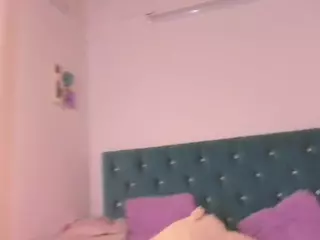 Jhiinny-Brownn's Live Sex Cam Show