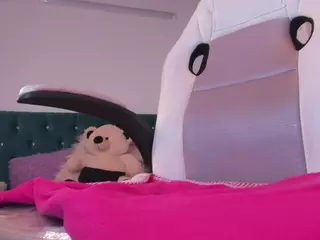 Jhiinny-Brownn's Live Sex Cam Show