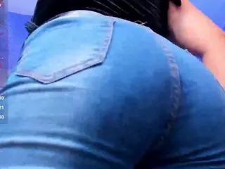 martina-monrhoee's Live Sex Cam Show