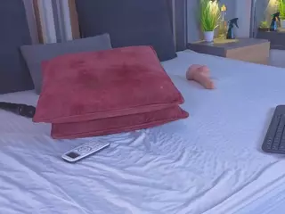 Mia-Oceann's Live Sex Cam Show