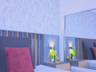 Mia-Oceann's Live Sex Cam Show