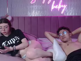 ALICE AND TOM's Live Sex Cam Show