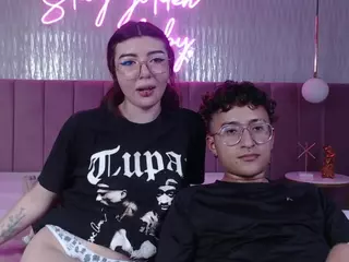 ALICE AND TOM's Live Sex Cam Show