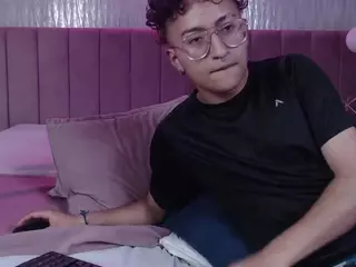 ALICE AND TOM's Live Sex Cam Show