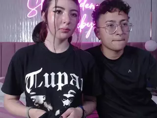 ALICE AND TOM's Live Sex Cam Show