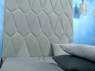 AretiAlisya's Live Sex Cam Show