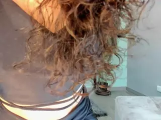 CristalGold's Live Sex Cam Show