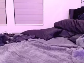 Midnightrose11's Live Sex Cam Show