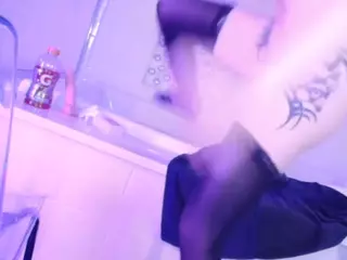 Midnightrose11's Live Sex Cam Show