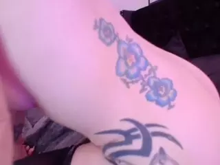 Midnightrose11's Live Sex Cam Show