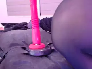 Midnightrose11's Live Sex Cam Show