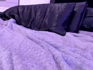 Midnightrose11's Live Sex Cam Show