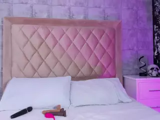 MelannyLuv's Live Sex Cam Show
