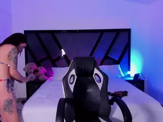 MelannyLuv's Live Sex Cam Show