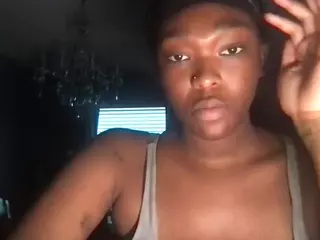 PrincessbabyTee1925's Live Sex Cam Show