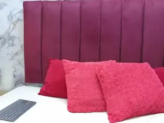 PAULABOTERO's Live Sex Cam Show