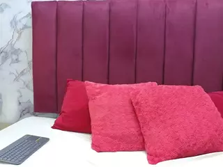 PAULABOTERO's Live Sex Cam Show